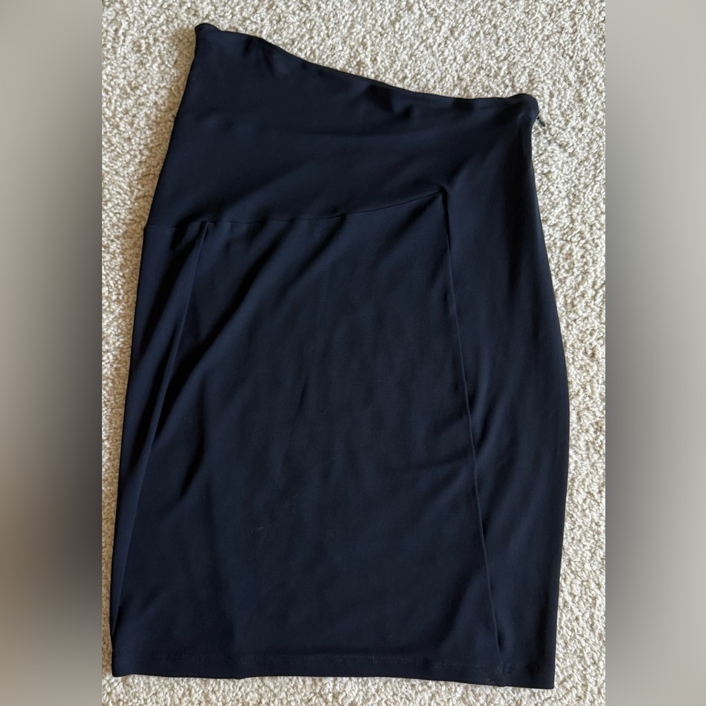 Donna Karan Black Pencil Skirt